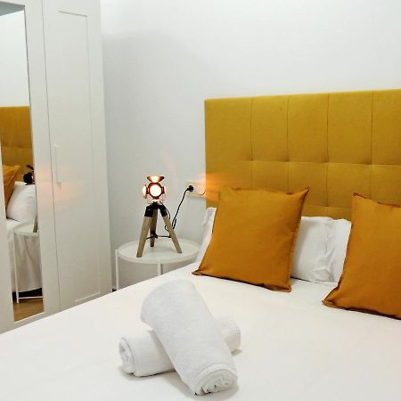 Casa Aurea-Apartamento Zona Antigua,Parking Y Wifi By Delabra Apartments Oviedo Bagian luar foto