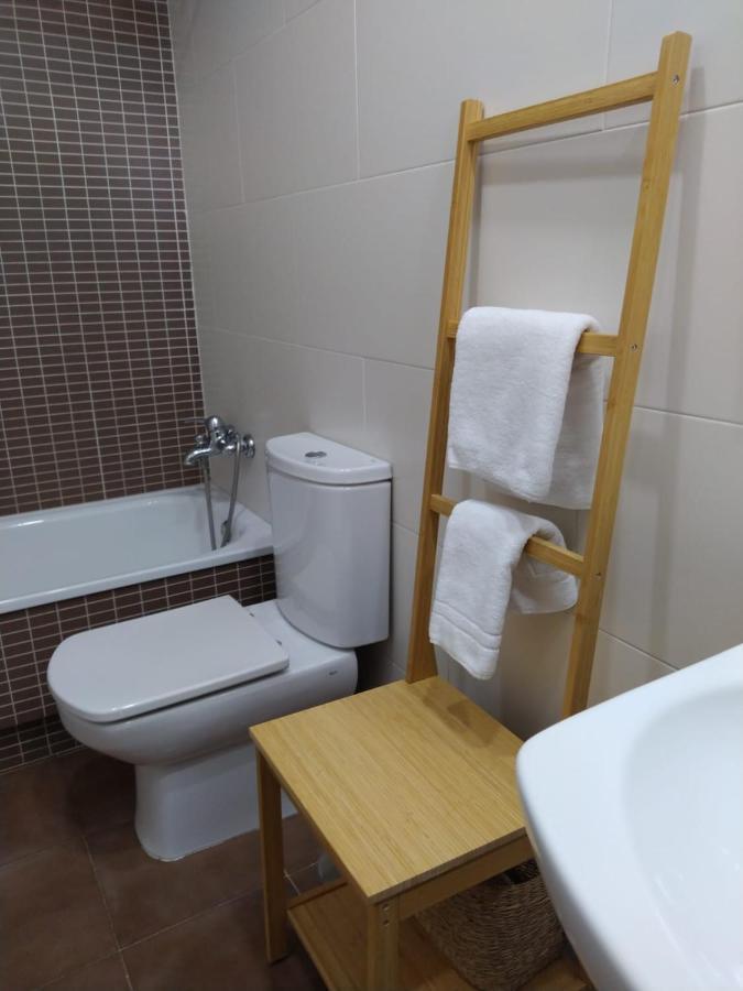 Casa Aurea-Apartamento Zona Antigua,Parking Y Wifi By Delabra Apartments Oviedo Bagian luar foto