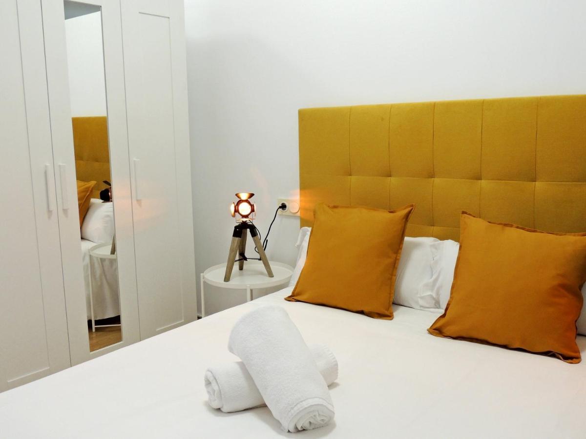 Casa Aurea-Apartamento Zona Antigua,Parking Y Wifi By Delabra Apartments Oviedo Bagian luar foto