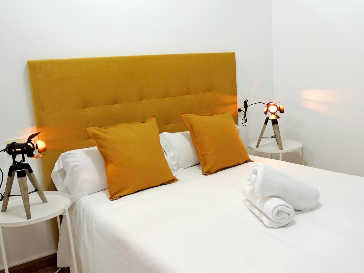 Casa Aurea-Apartamento Zona Antigua,Parking Y Wifi By Delabra Apartments Oviedo Bagian luar foto