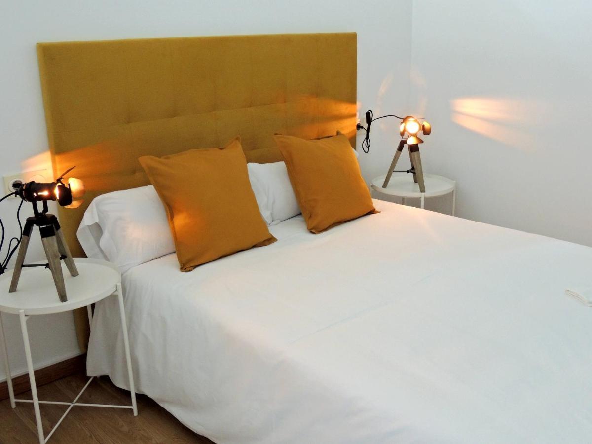 Casa Aurea-Apartamento Zona Antigua,Parking Y Wifi By Delabra Apartments Oviedo Bagian luar foto